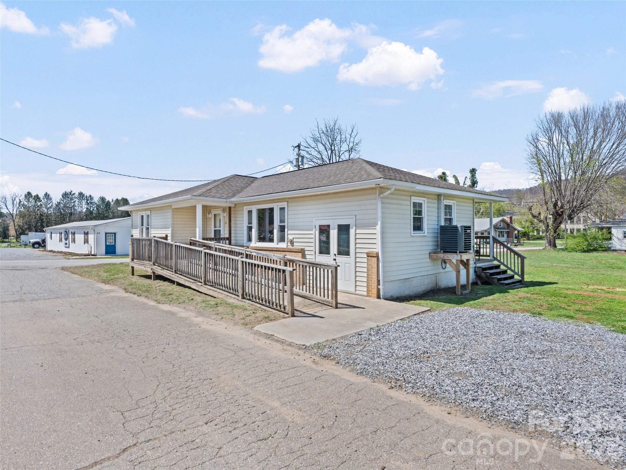 13 Depot Street Clyde NC 28721
