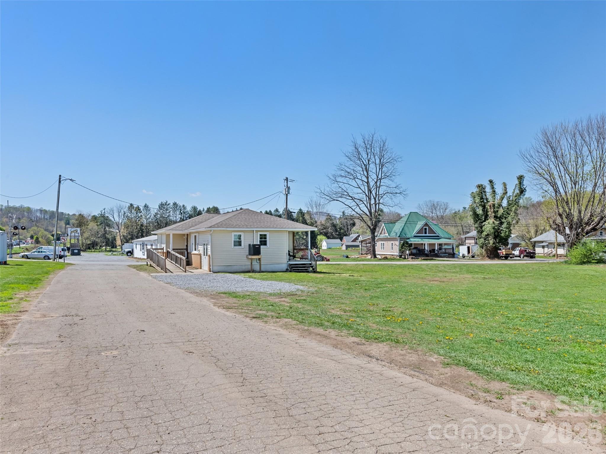 13 Depot Street Clyde NC 28721