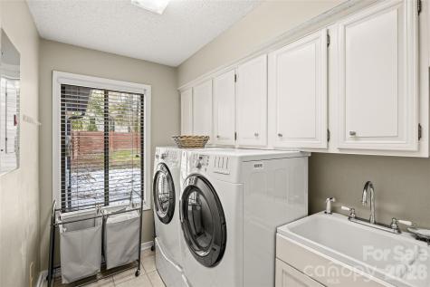 9562 Hunting Court Matthews NC 28105