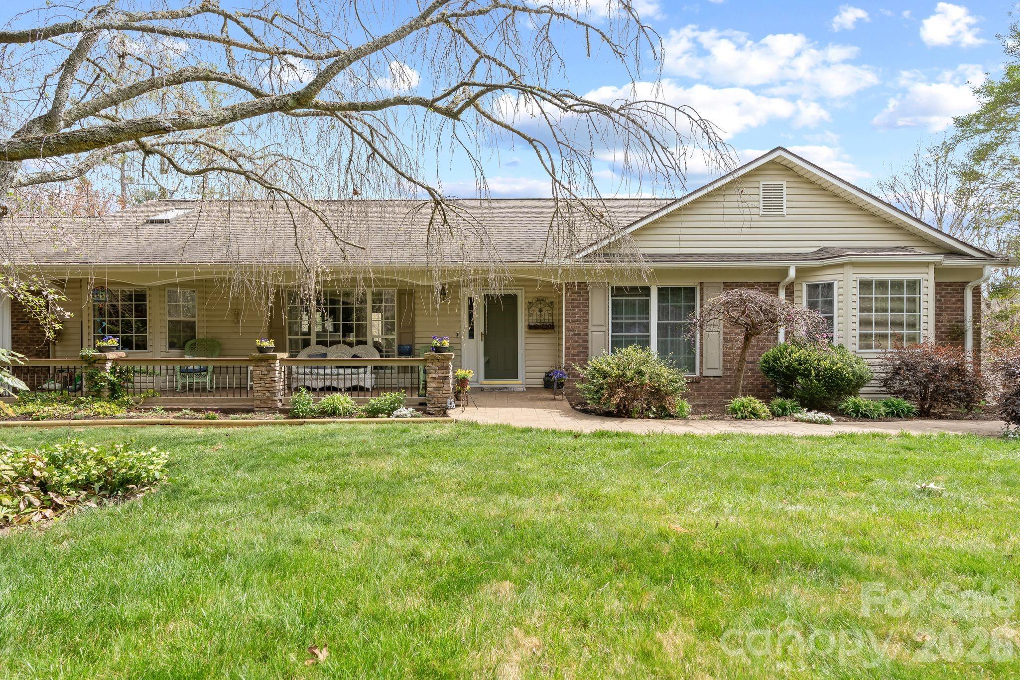432 Hunters Glen Lane Hendersonville NC 28739