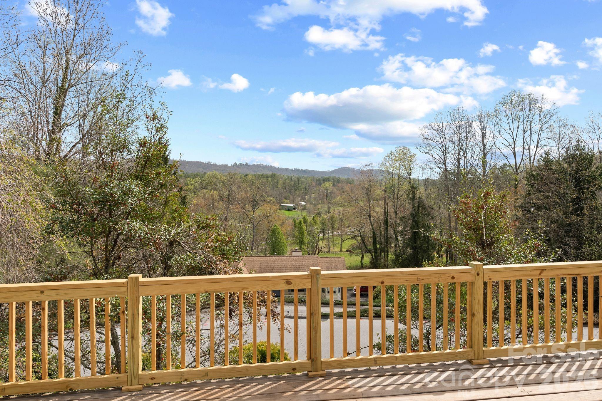 432 Hunters Glen Lane Hendersonville NC 28739