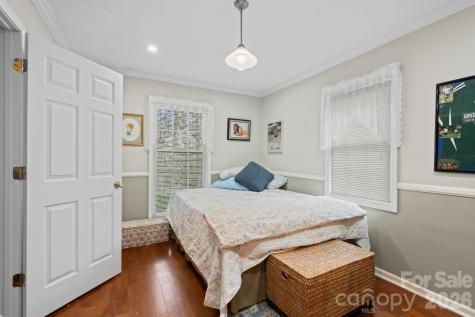 432 Hunters Glen Lane Hendersonville NC 28739