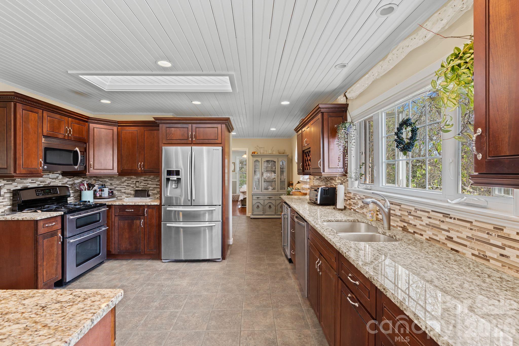 432 Hunters Glen Lane Hendersonville NC 28739