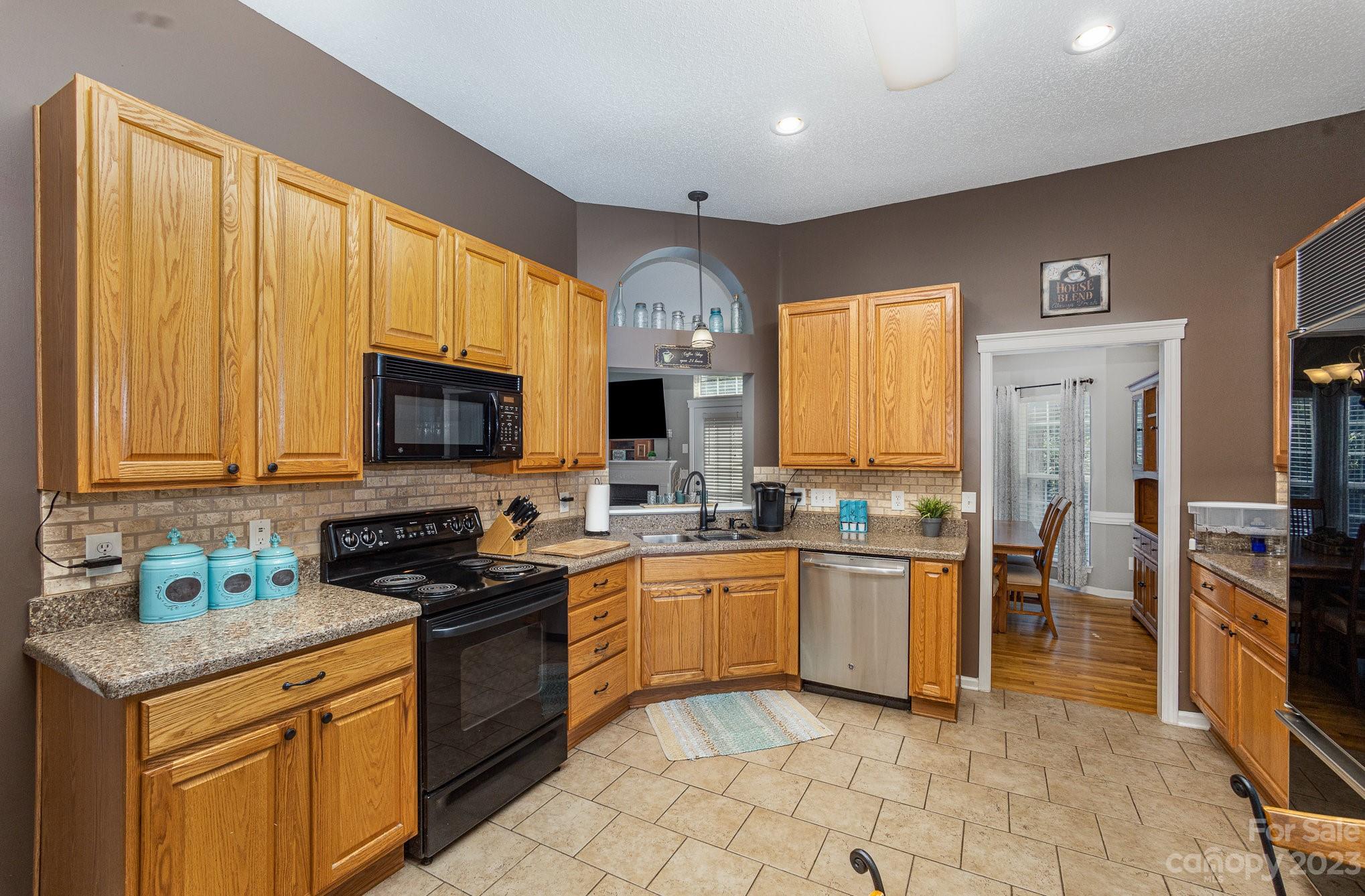 12325 Creektree Court Charlotte NC 28278
