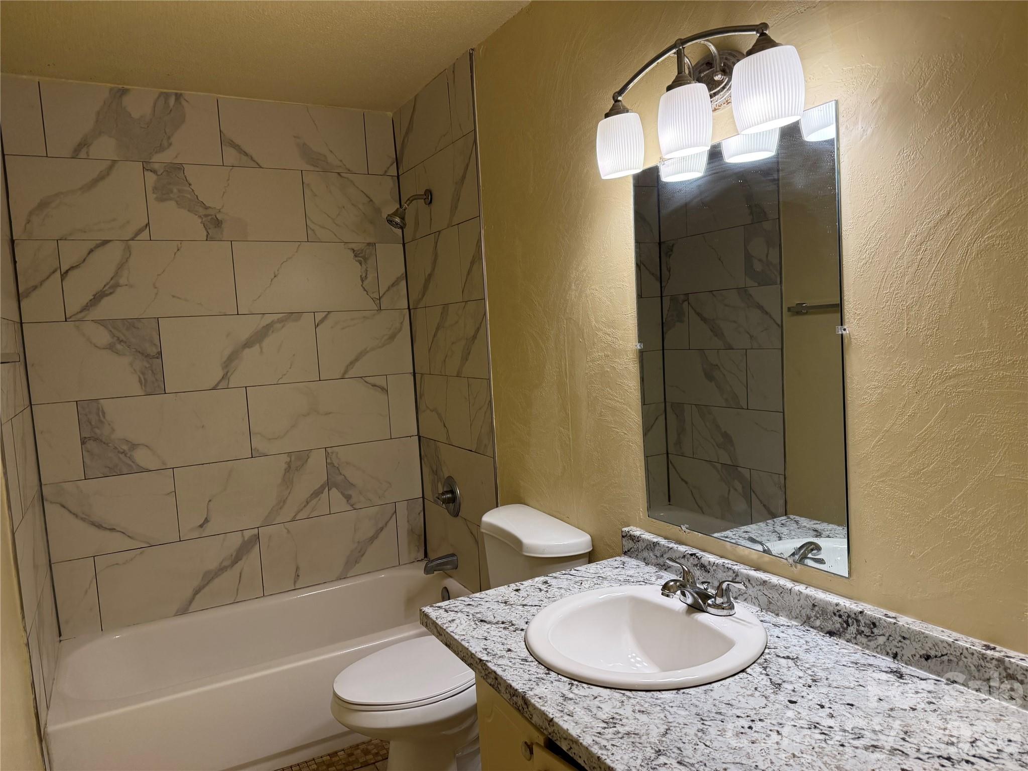 4101 Foxford Place Charlotte NC 28215