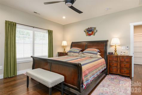 138 Olde Oak Way Hendersonville NC 28792