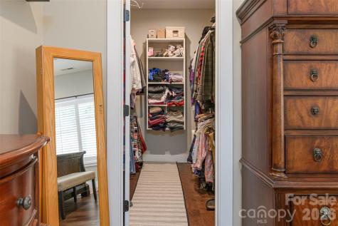 138 Olde Oak Way Hendersonville NC 28792