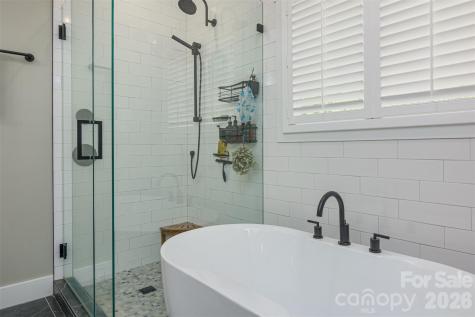 138 Olde Oak Way Hendersonville NC 28792