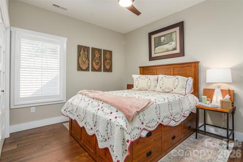 138 Olde Oak Way Hendersonville NC 28792
