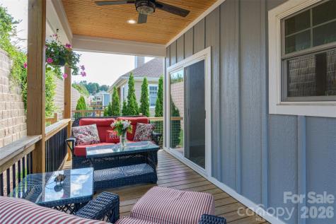 138 Olde Oak Way Hendersonville NC 28792