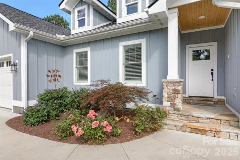 138 Olde Oak Way Hendersonville NC 28792