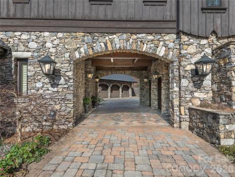 434 Coopers Hawk Drive Asheville NC 28803