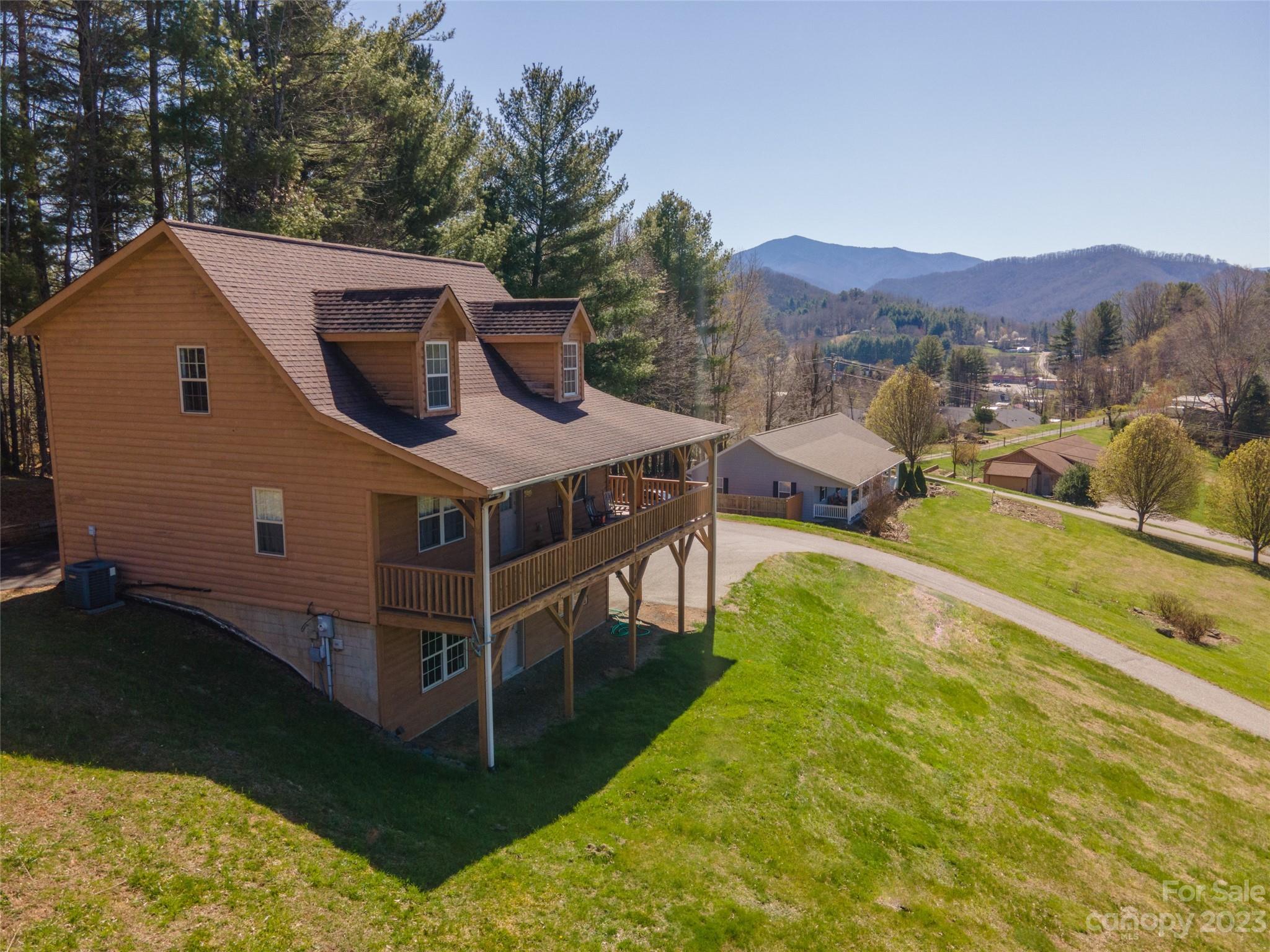 142 Comfort Place Burnsville NC 28714