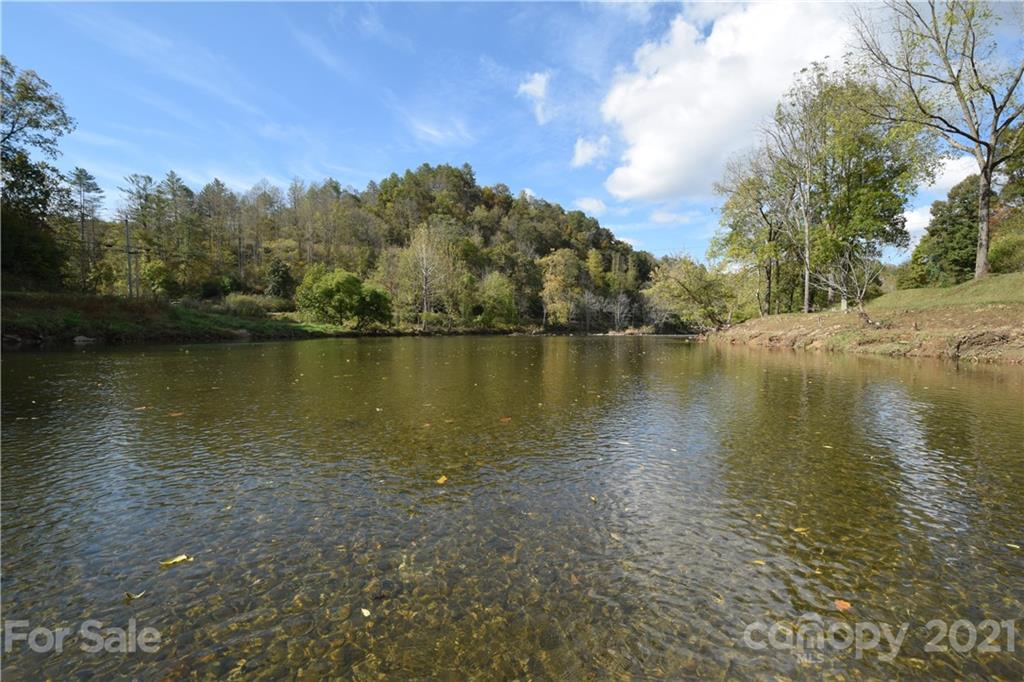 4904 Whitson Branch Road Green Mountain NC 28740