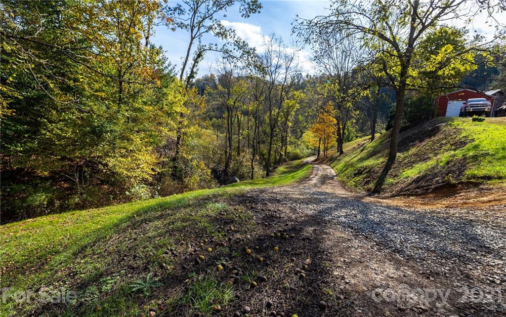 4904 Whitson Branch Road Green Mountain NC 28740