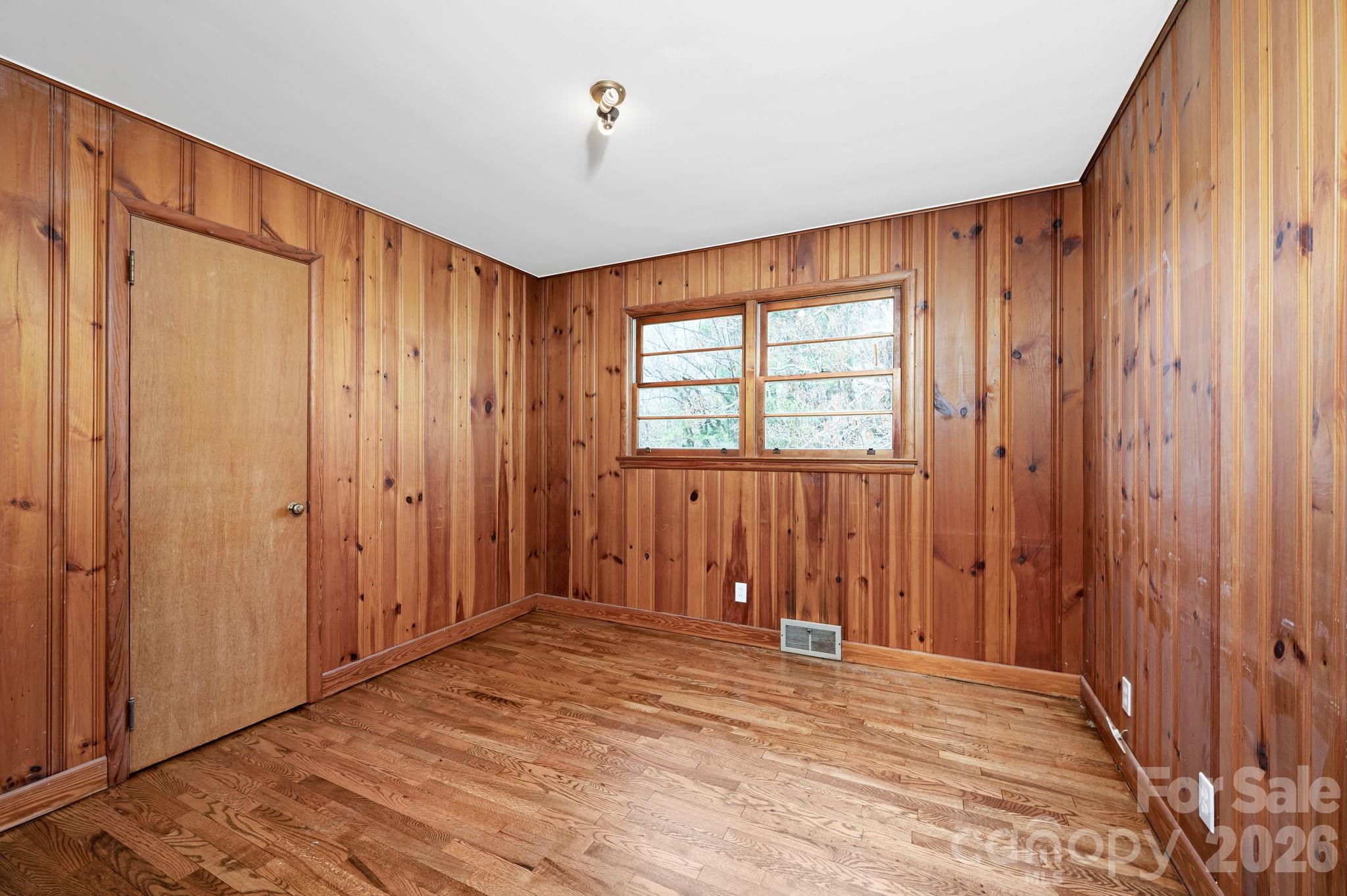 8 N Pershing Road Asheville NC 28805