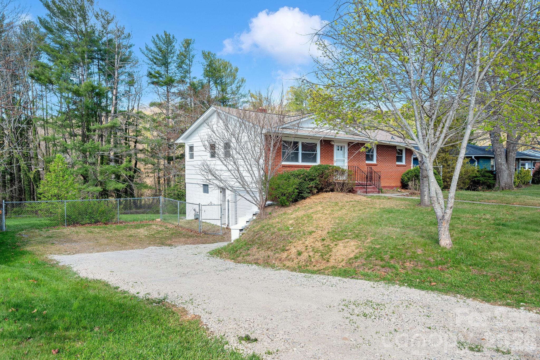 8 N Pershing Road Asheville NC 28805