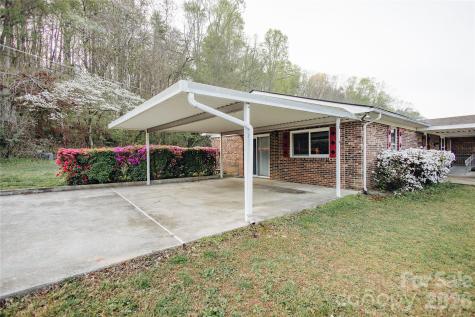 205 Bond Street Marion NC 28752