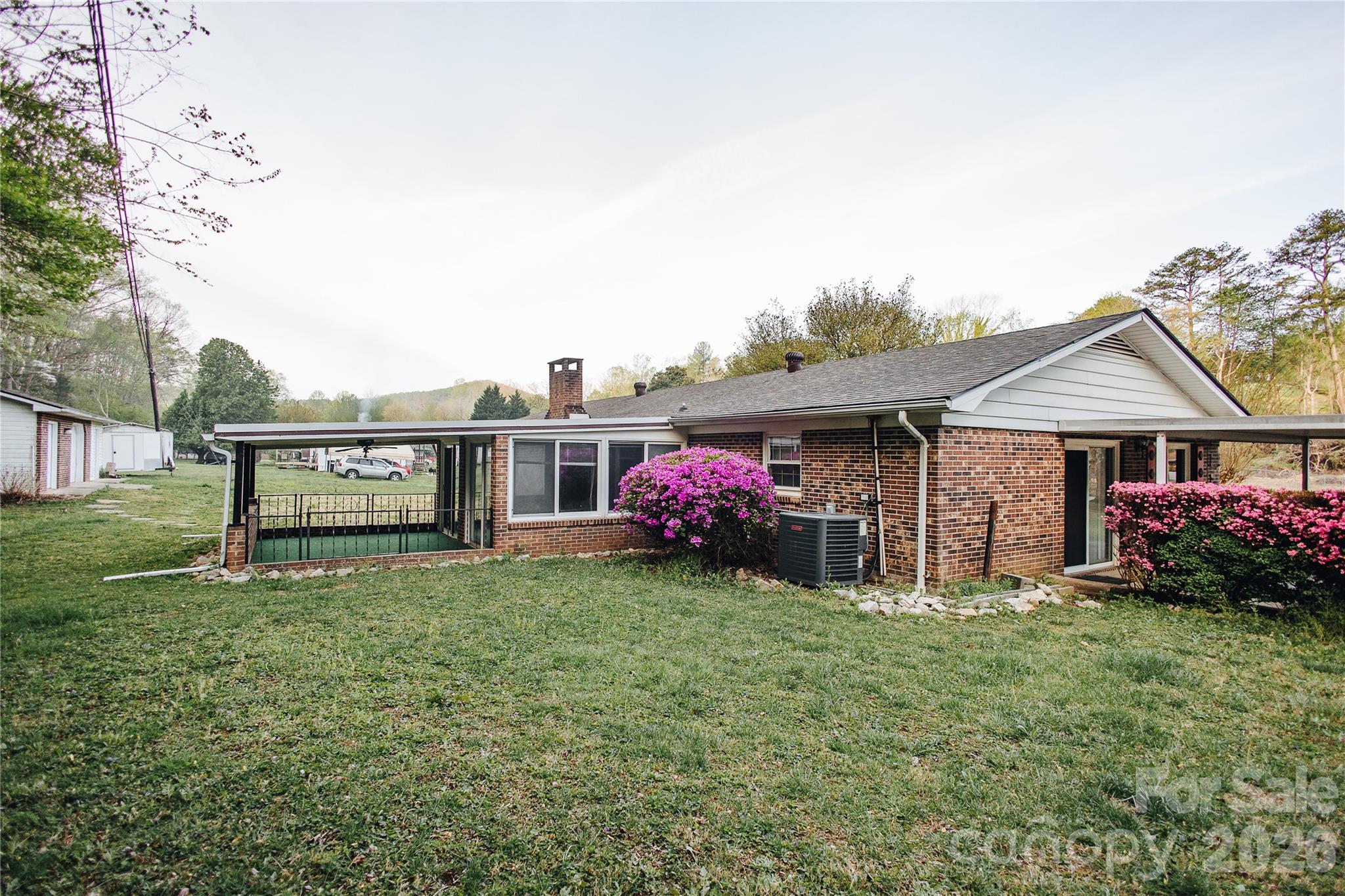 205 Bond Street Marion NC 28752
