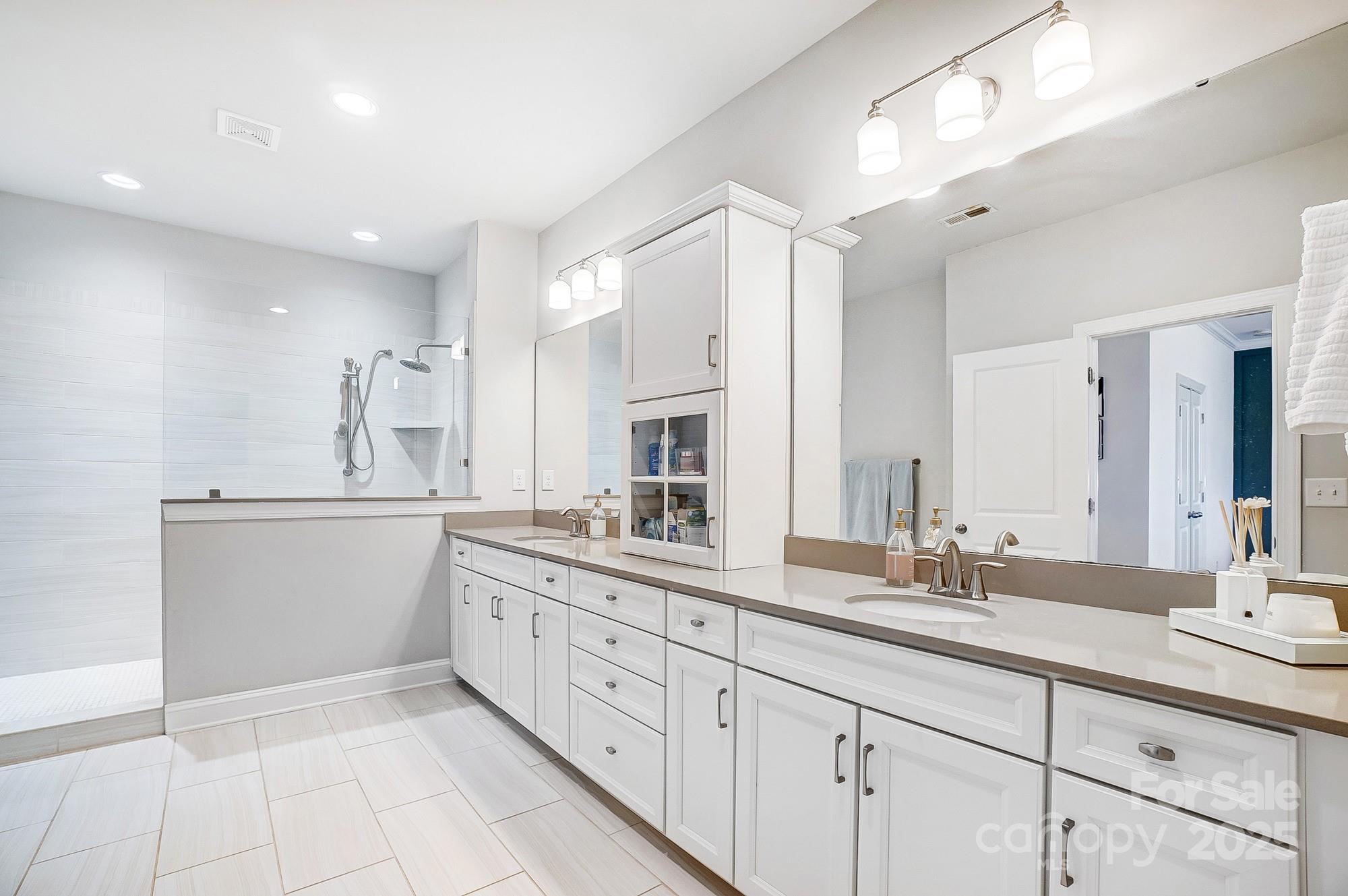 7560 Waverly Walk Avenue Charlotte NC 28277