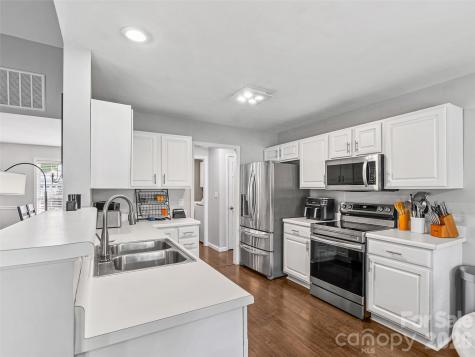 182 Misty Valley Road Fletcher NC 28732