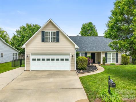 182 Misty Valley Road Fletcher NC 28732