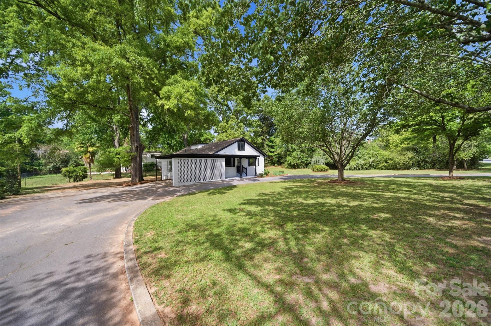 907 Amelia Street Newberry SC 29108