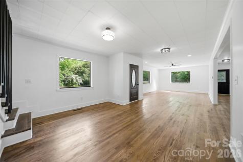 907 Amelia Street Newberry SC 29108