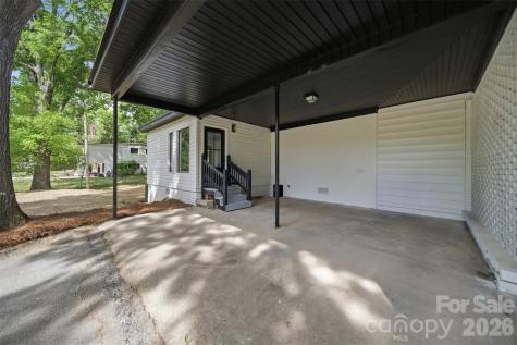 907 Amelia Street Newberry SC 29108