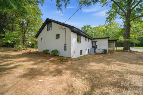 907 Amelia Street Newberry SC 29108