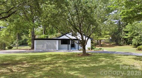907 Amelia Street Newberry SC 29108