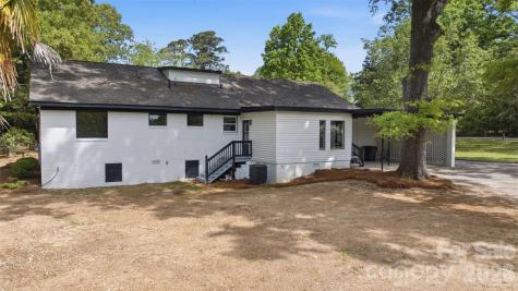 907 Amelia Street Newberry SC 29108