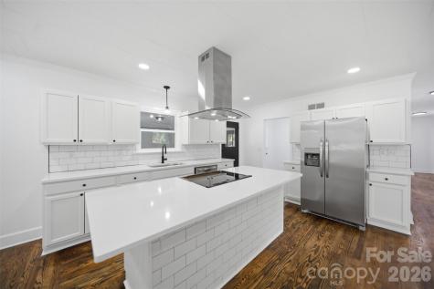 907 Amelia Street Newberry SC 29108