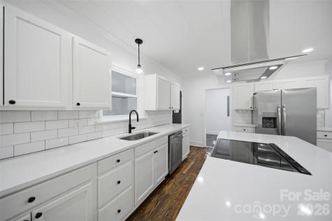 907 Amelia Street Newberry SC 29108
