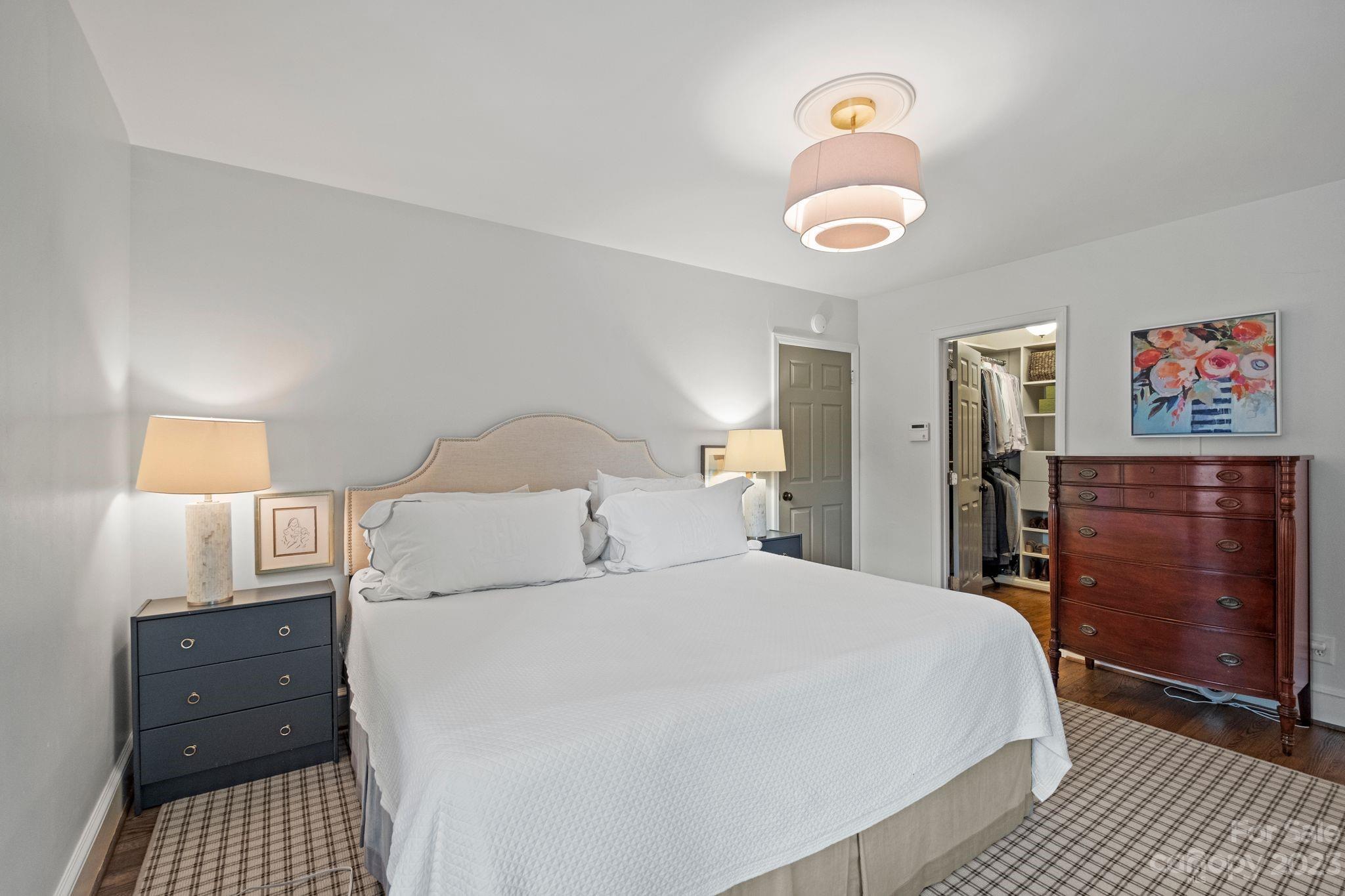 5318 Robinhood Road Charlotte NC 28211