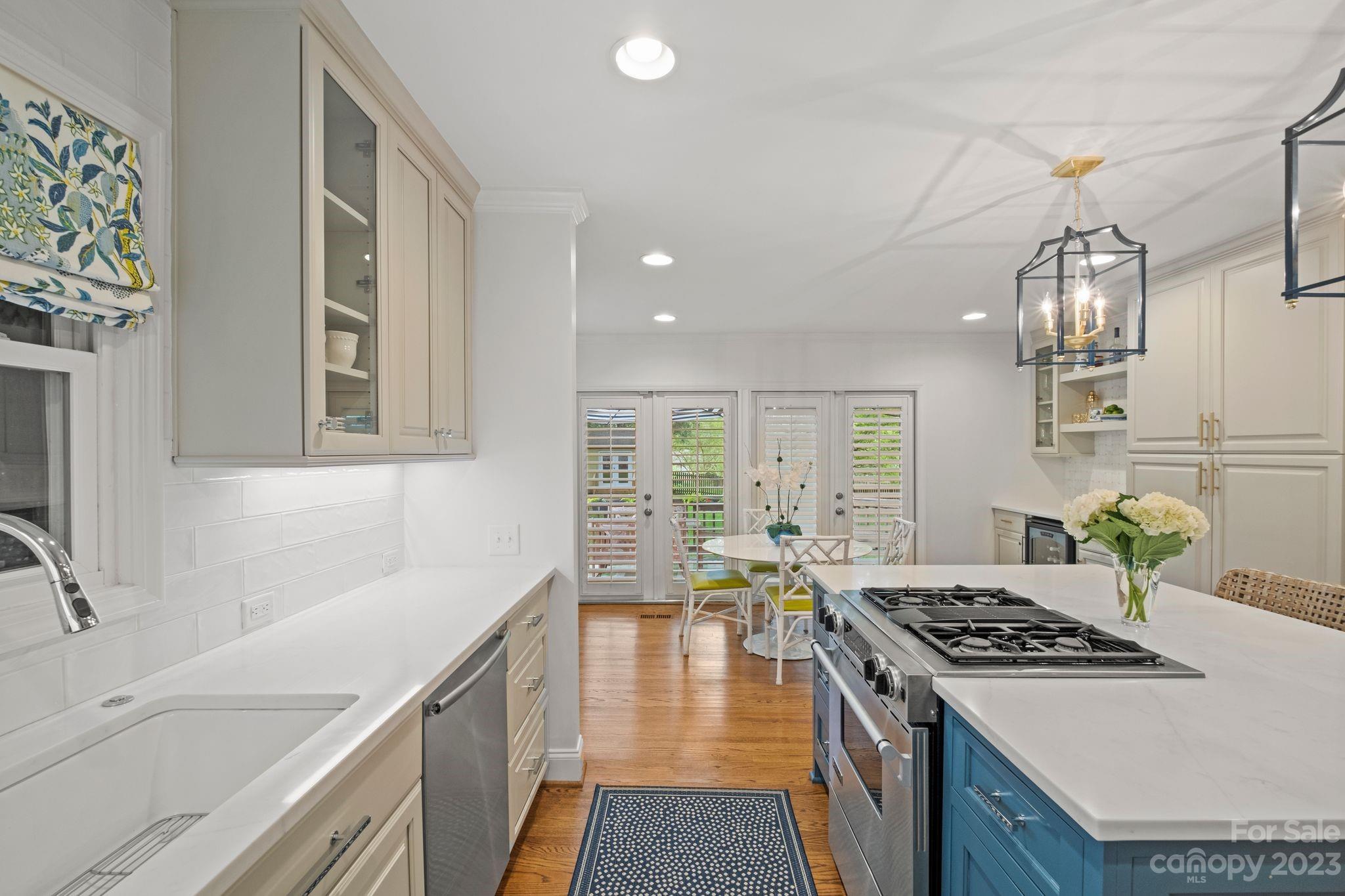5318 Robinhood Road Charlotte NC 28211