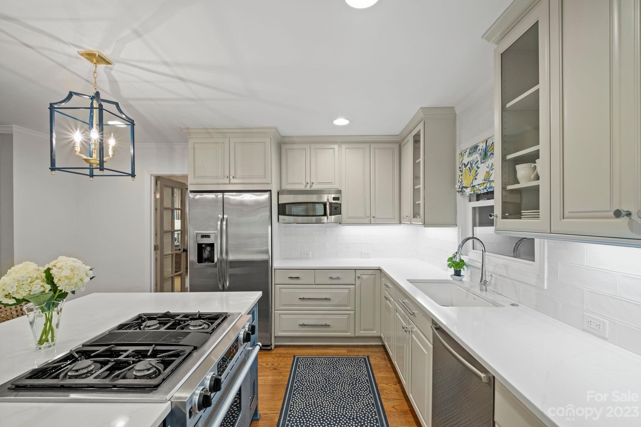 5318 Robinhood Road Charlotte NC 28211