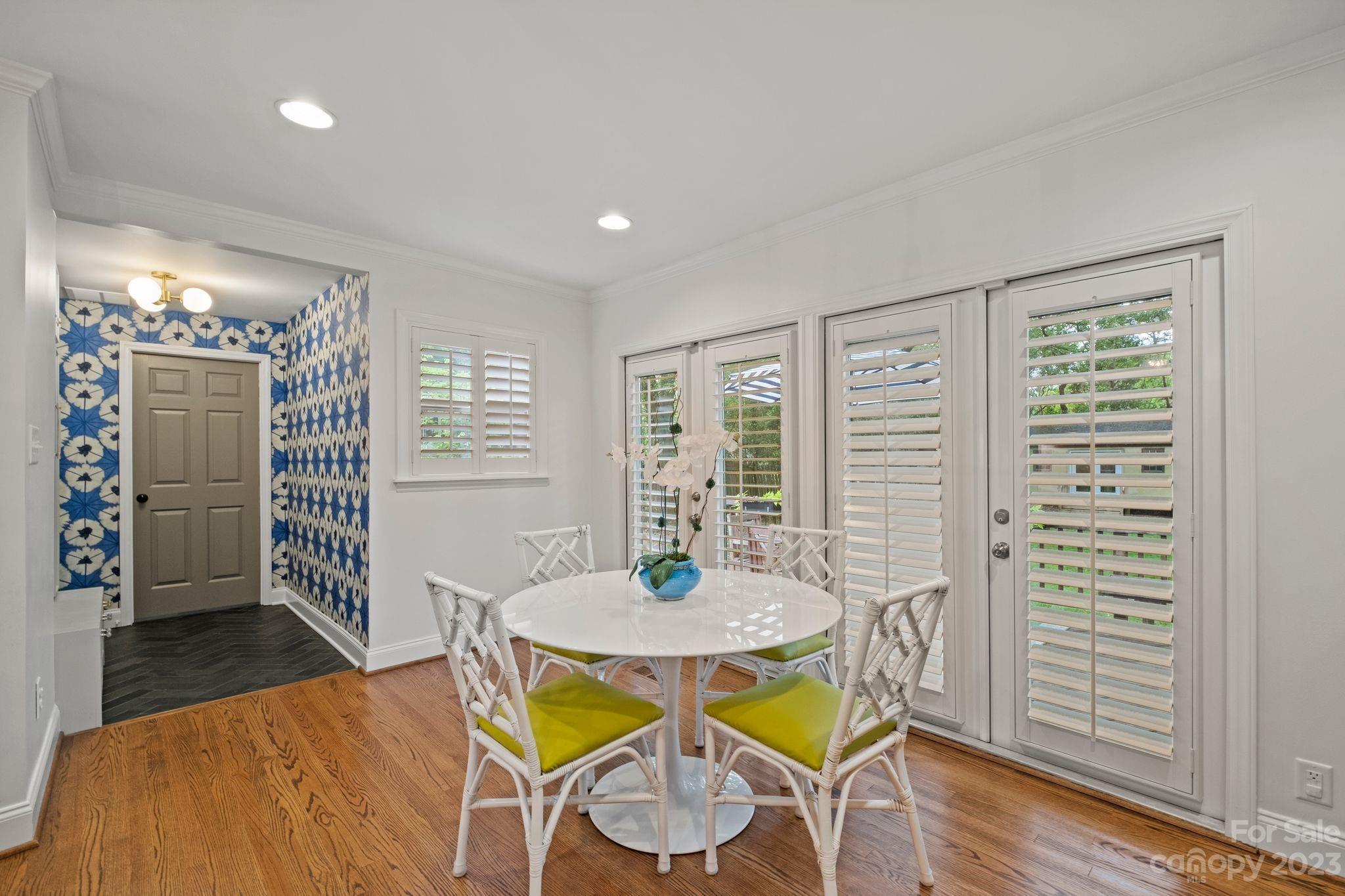 5318 Robinhood Road Charlotte NC 28211