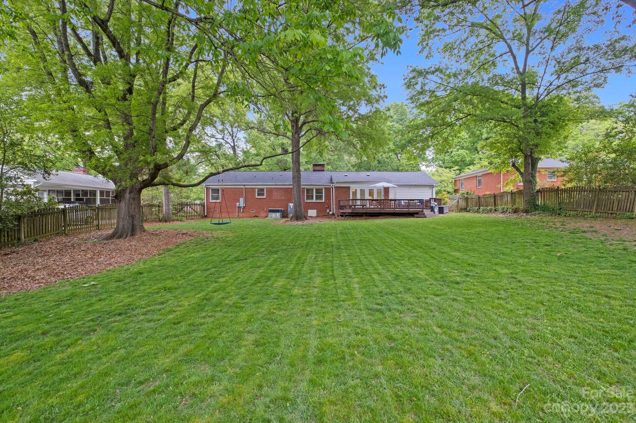 5318 Robinhood Road Charlotte NC 28211