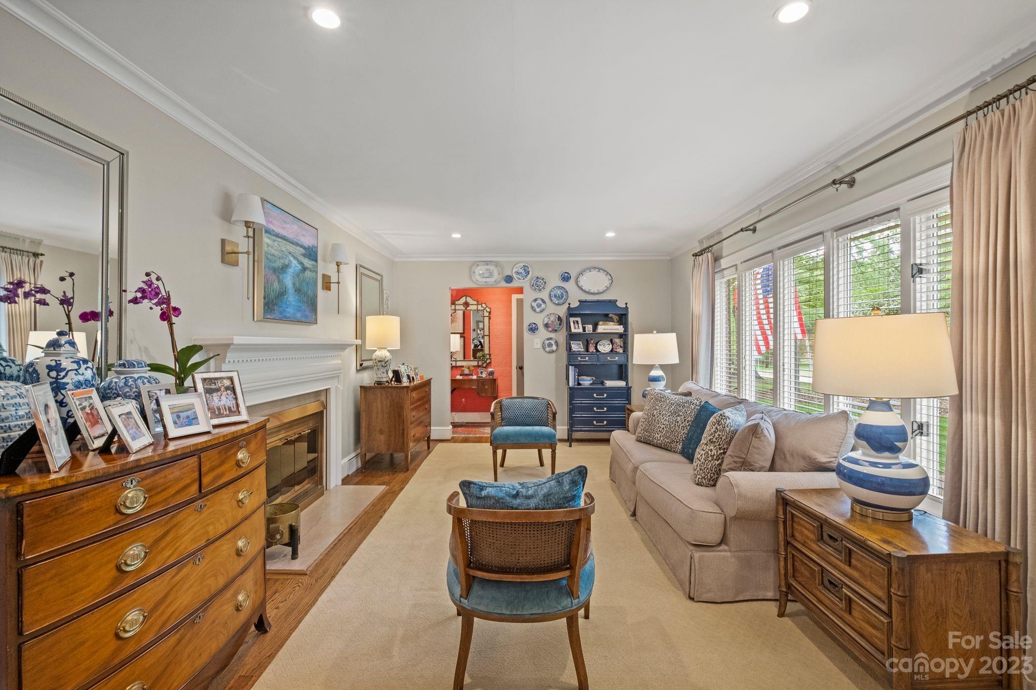5318 Robinhood Road Charlotte NC 28211