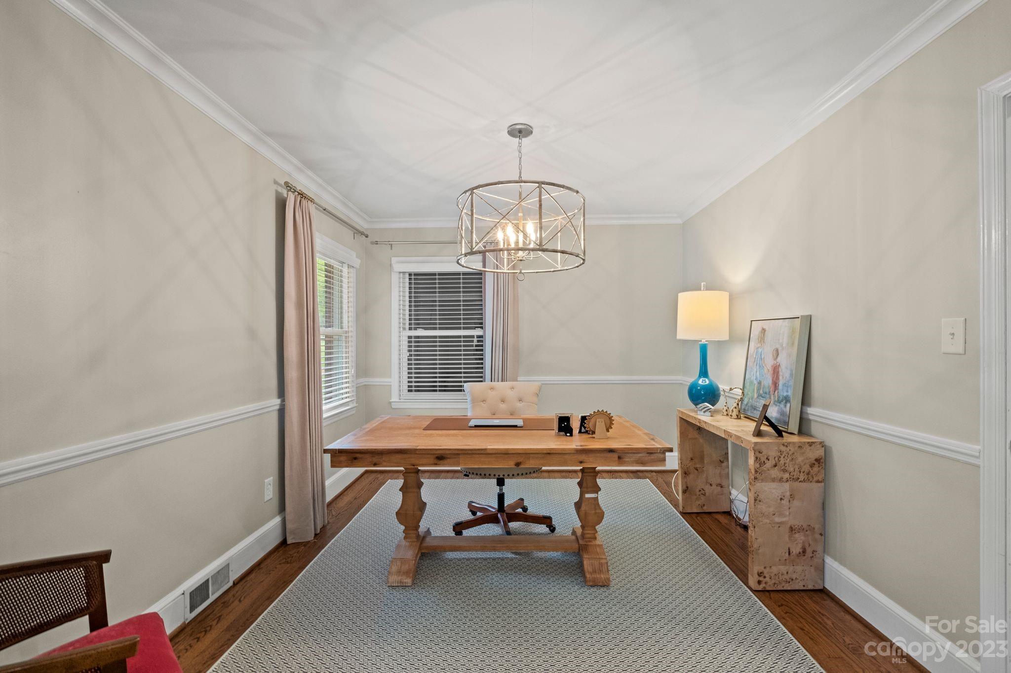 5318 Robinhood Road Charlotte NC 28211