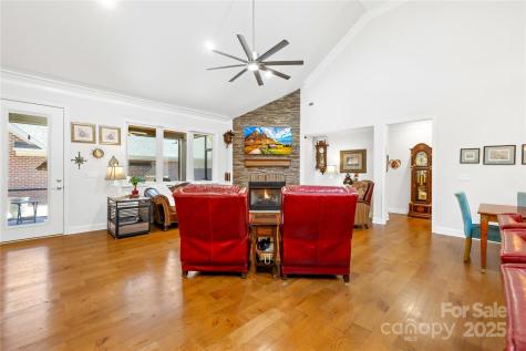 1140 Golden Hill Lane Denver NC 28037
