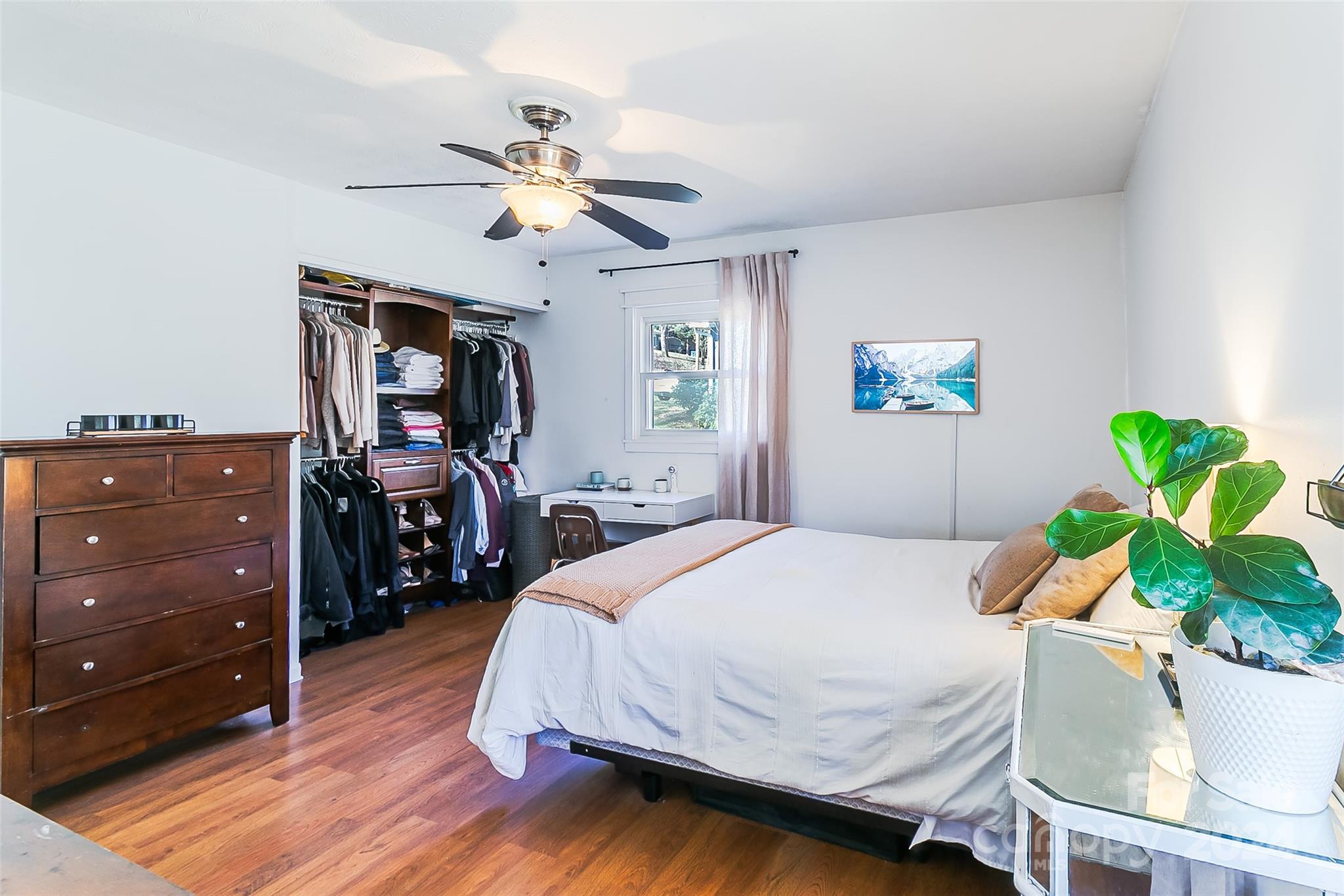 24 Lancelot Lane Asheville NC 28806