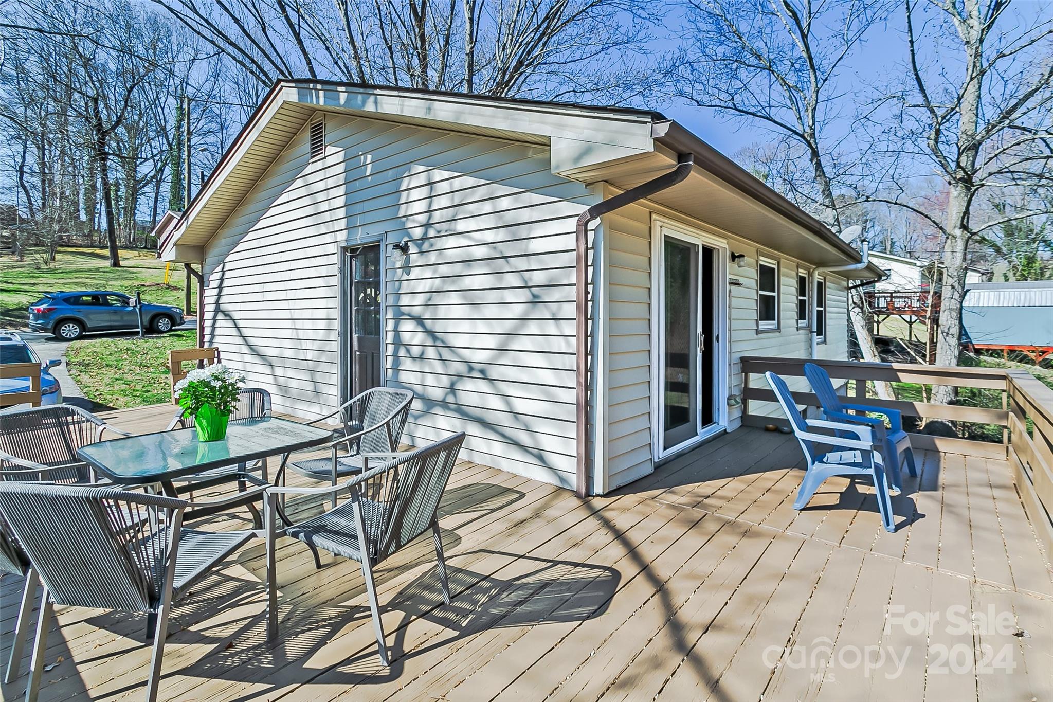 24 Lancelot Lane Asheville NC 28806