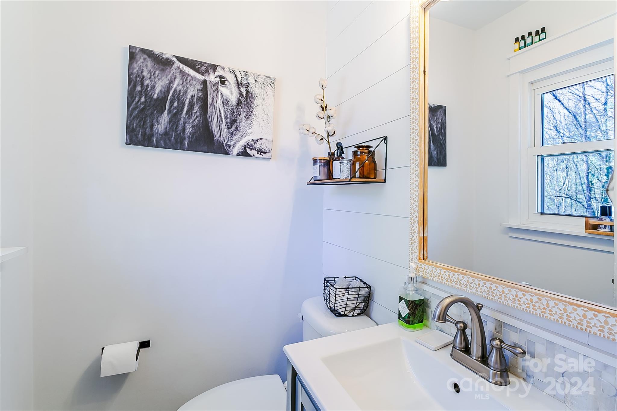 24 Lancelot Lane Asheville NC 28806