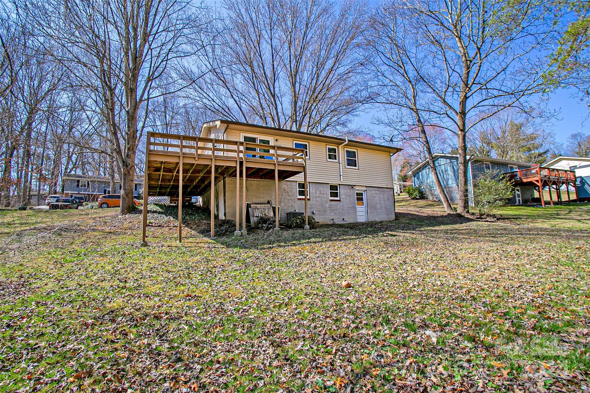 24 Lancelot Lane Asheville NC 28806
