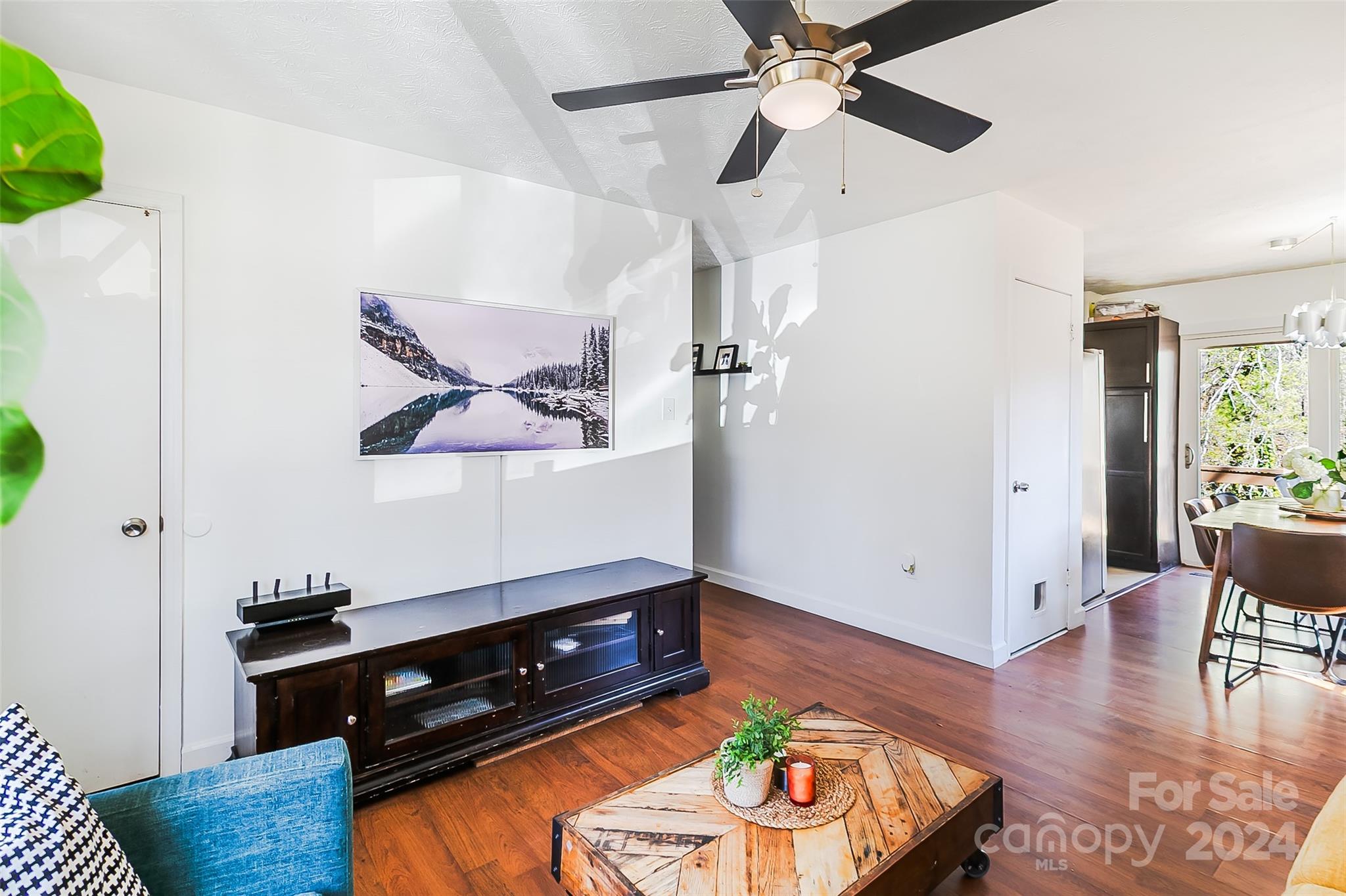 24 Lancelot Lane Asheville NC 28806