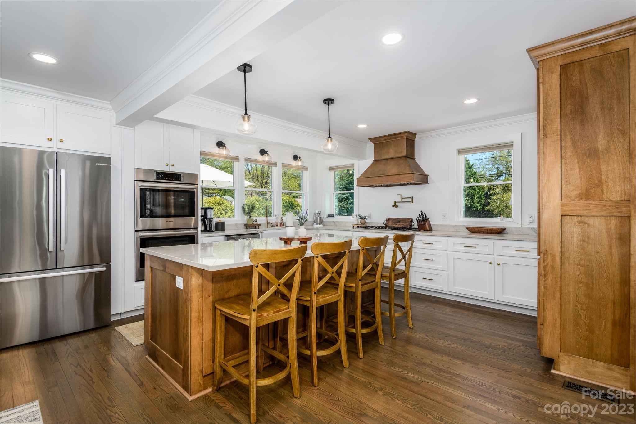 1006 12th Avenue NW Hickory NC 28601
