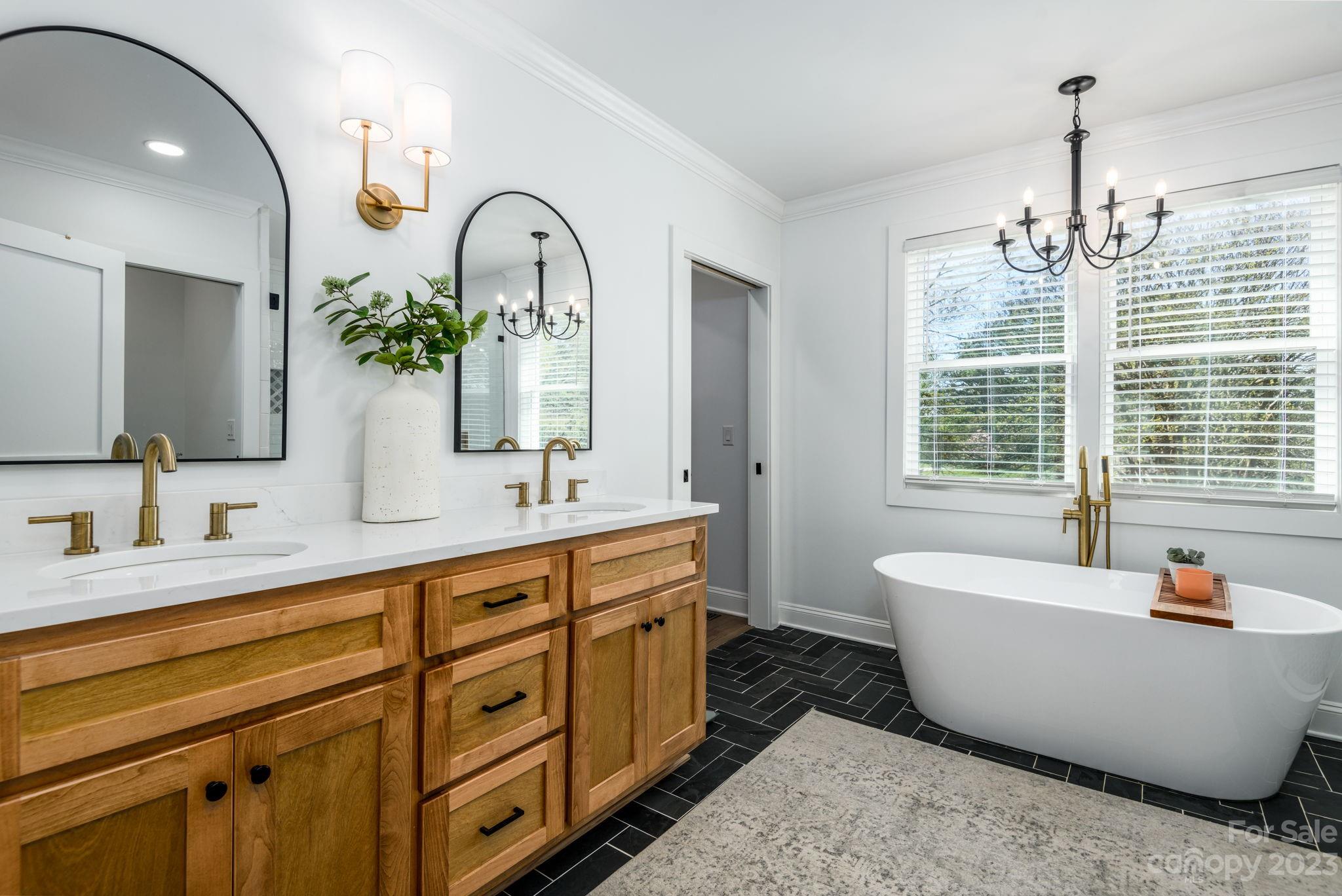 1006 12th Avenue NW Hickory NC 28601