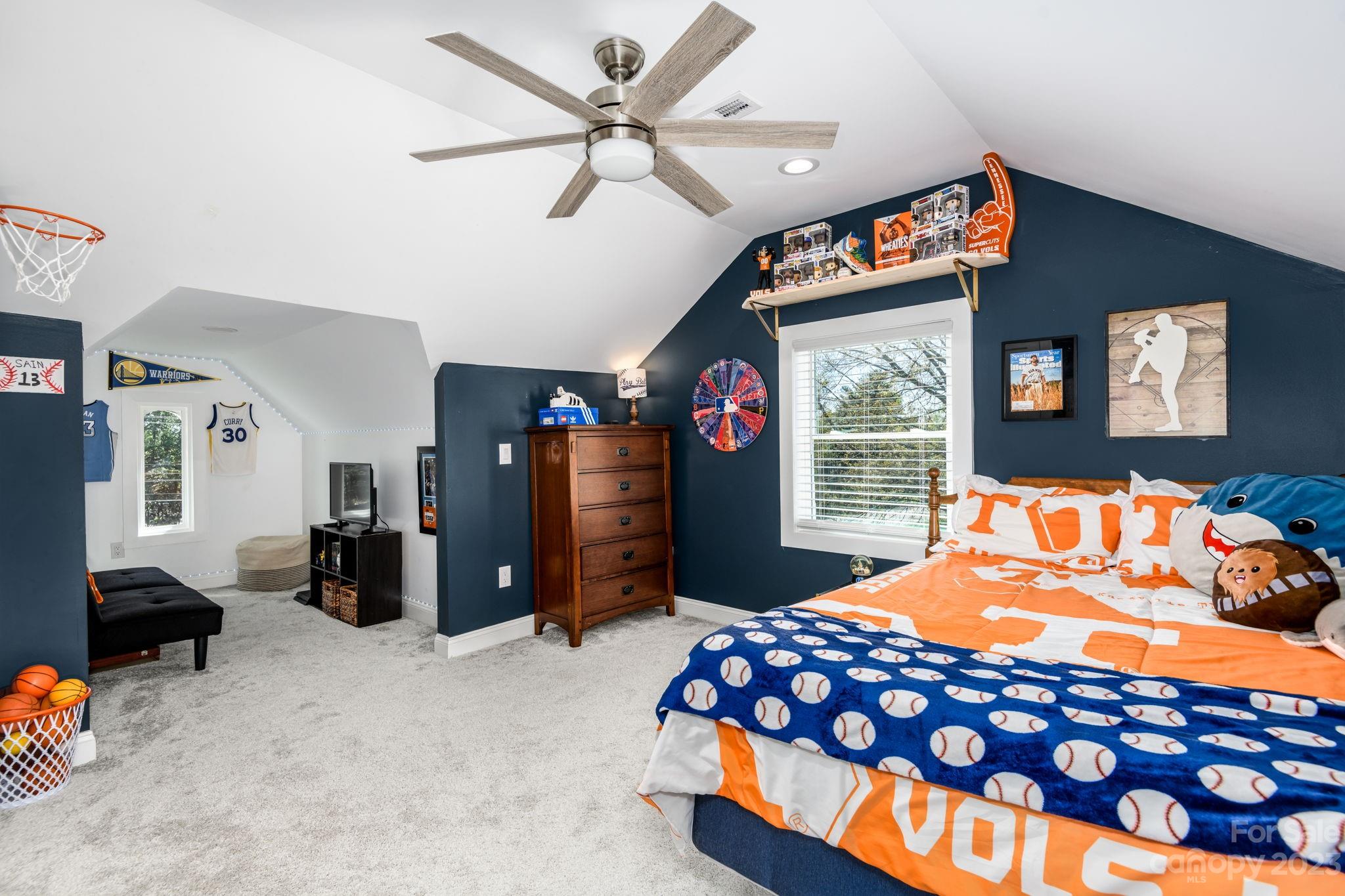 1006 12th Avenue NW Hickory NC 28601